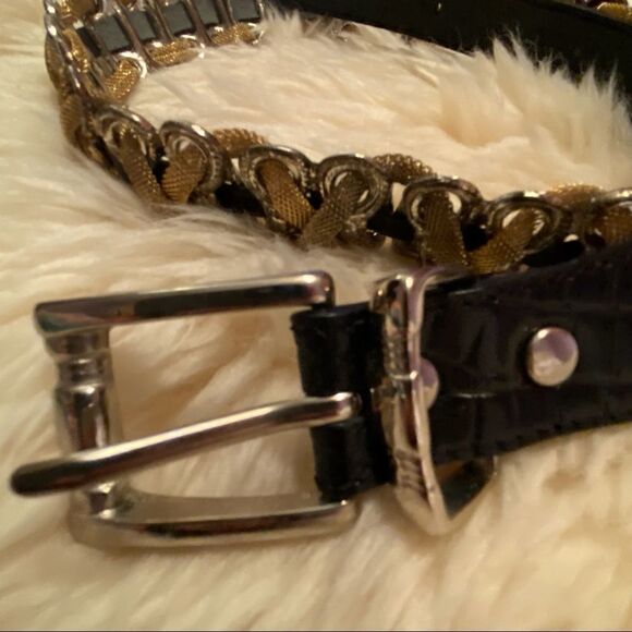 Belt with gold lace up accent - Picture 6 of 6